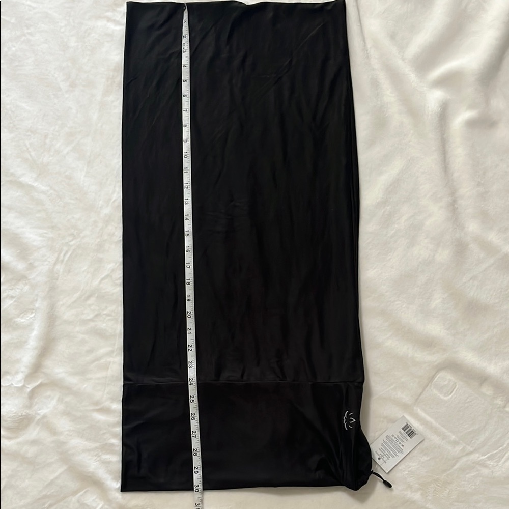 Beyond Yoga Black Scarf with Logo - Picture 12 of 13